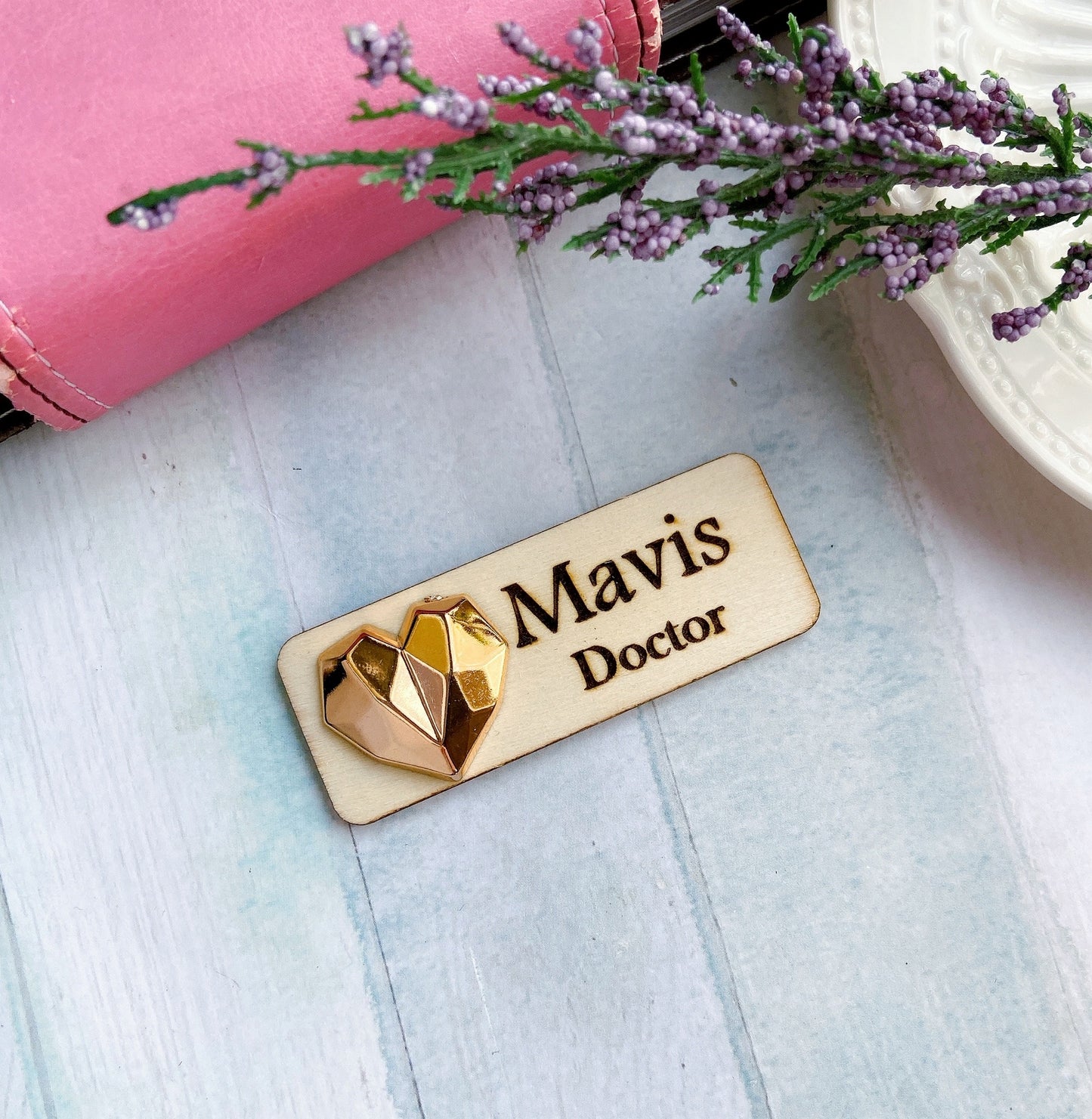 3D Metallic Diamond Heart Name Tag Badge - Gold